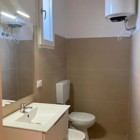 A 200 Mt Dal Mare Apartament *